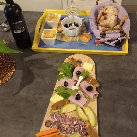 Les Cigales Frühstückspension Villelaure